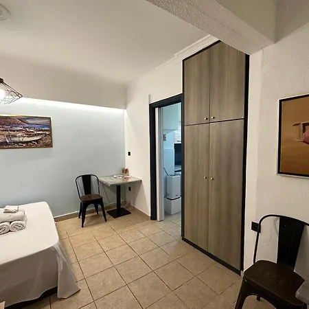 Aretousas Apartment *