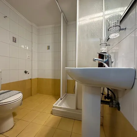 Aretousas Apartment *